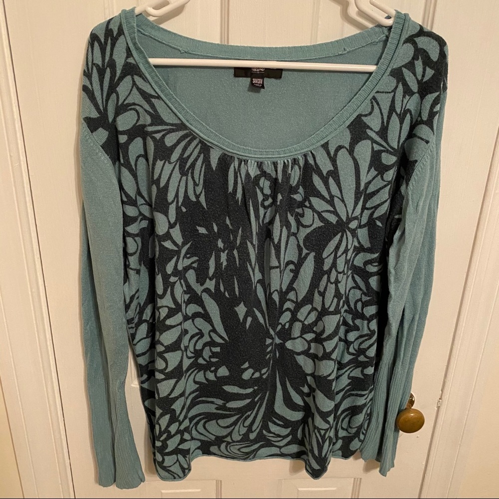 Lightweight Sweater - Picture 6 of 9